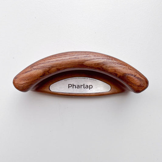 Personalisierter Trensenhalter aus Holz
